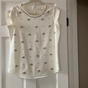 NWT - Chico’s scattered jewels cap sleeve top  size 0